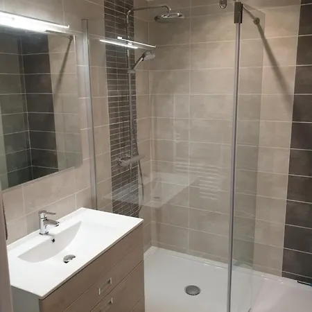 Le P'tit Beneze Apartment *